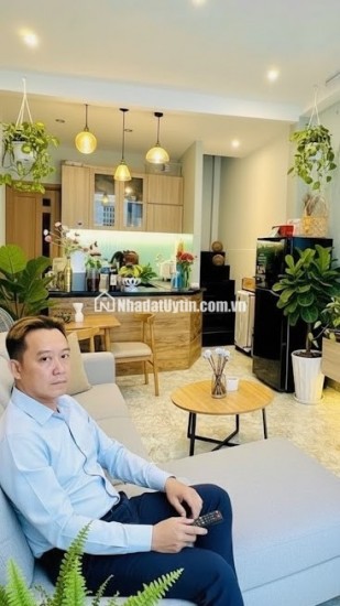 Q.8 / 32m² x 2 TẦNG / 4.x TỶ /  BÔNG SAO / vào ở ngay